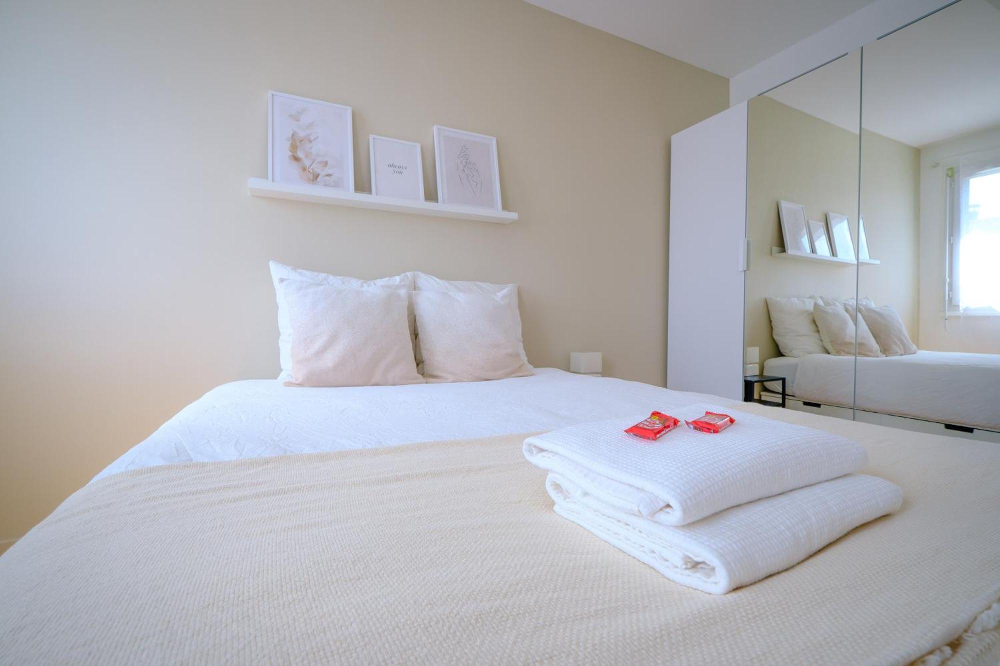 La Rouette - Chambres Privees Reims Exterior photo